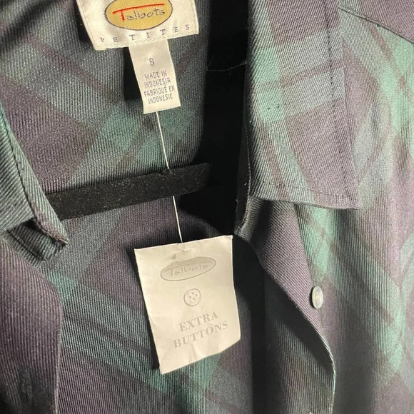 Talbots Women's NWT Navy & Green Tartan Plaid Pleated Button Size Small Petites - Picture 4 of 7